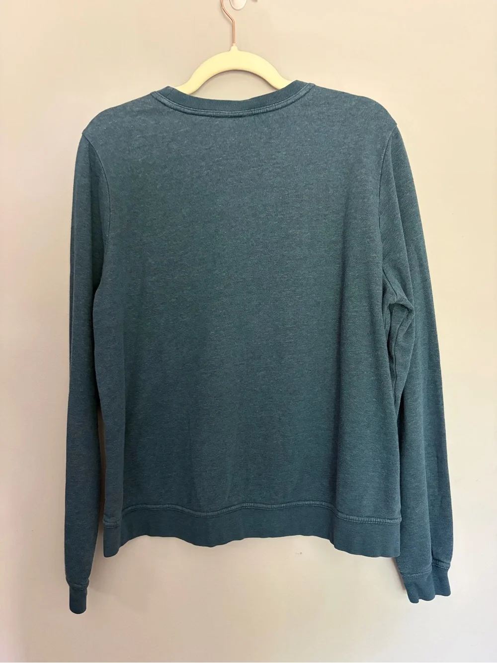 Nike Sweatshirt Women’s Size L Blue Crewneck Kangaroo Pouch Embroidered Swoosh